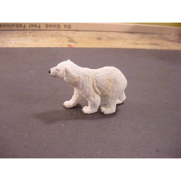 POLAR BEAR BABY 2003 Safari LTD Realistic Toy Animal Figures - Picture 2 of 4